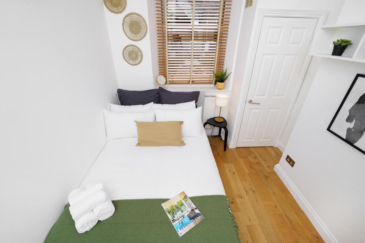 Wow! 2 Bedr/3 Beds Covent Garden/ Location! London