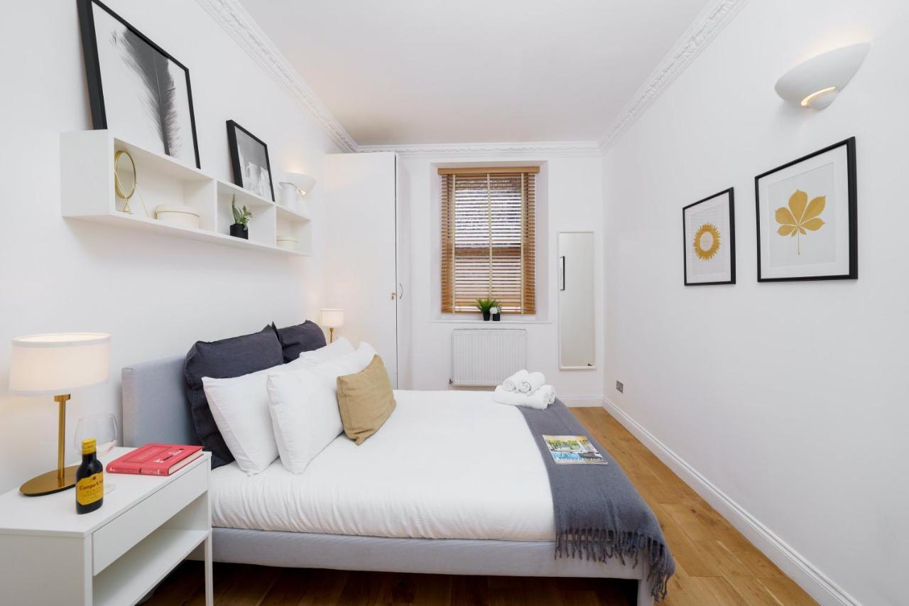 Wow! 2 Bedr/3 Beds Covent Garden/ Location! * London