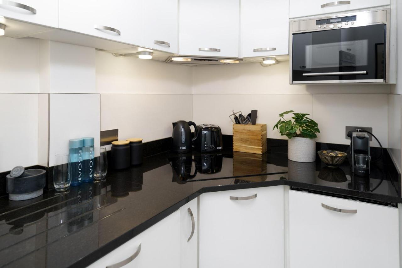 Wow! 2 Bedr/3 Beds Covent Garden/ Location!