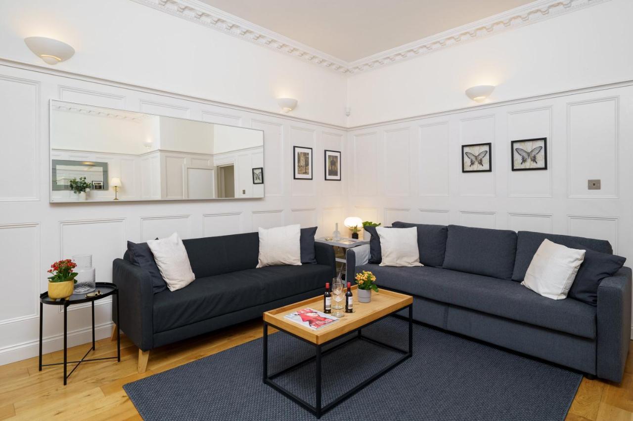 Wow! 2 Bedr/3 Beds Covent Garden/ Location! London