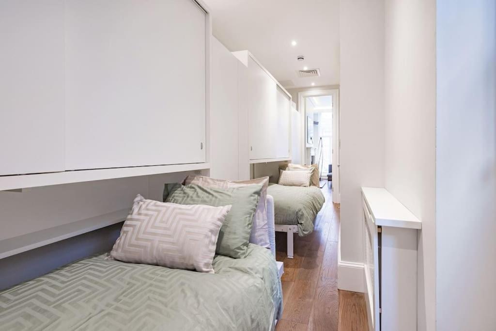 Arcore Premium Craven Street