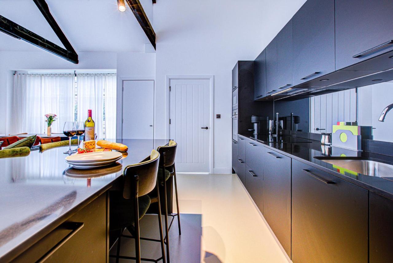 Leilighet Stunning Penthouse Close To Queen's Park - Mega Fast Internet *