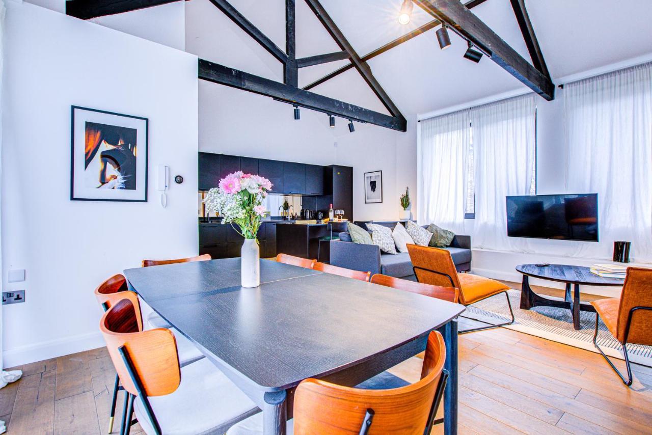 Stunning Penthouse Close To Queen's Park - Mega Fast Internet Leilighet London