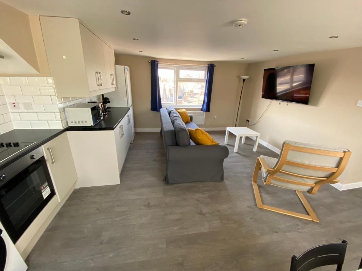 Stunning 1 Bedroom Flat In Wood Londra