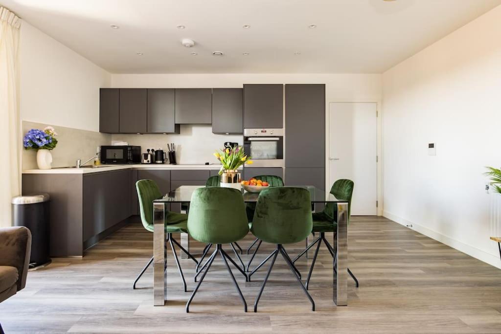 Wild Roses Serviced - Upton Park Appartement Londen