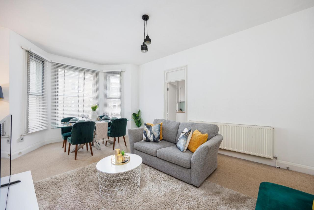 Leilighet Stylish Opposite Westfields *