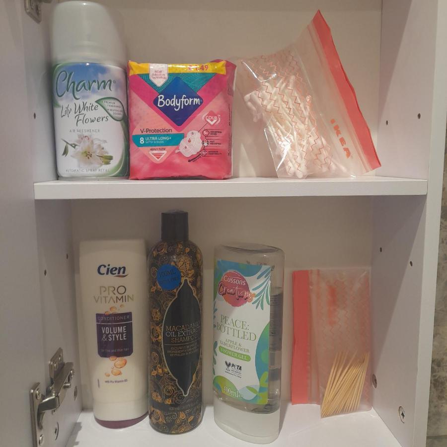 Privatunterkunft Double With Shared Bathroom In Private Self-contained Flat Will Share With One Other Person In Family House 2 Minutes Walk From Tufnell Park Tube Station 15 Minutes Walk From Camden Town