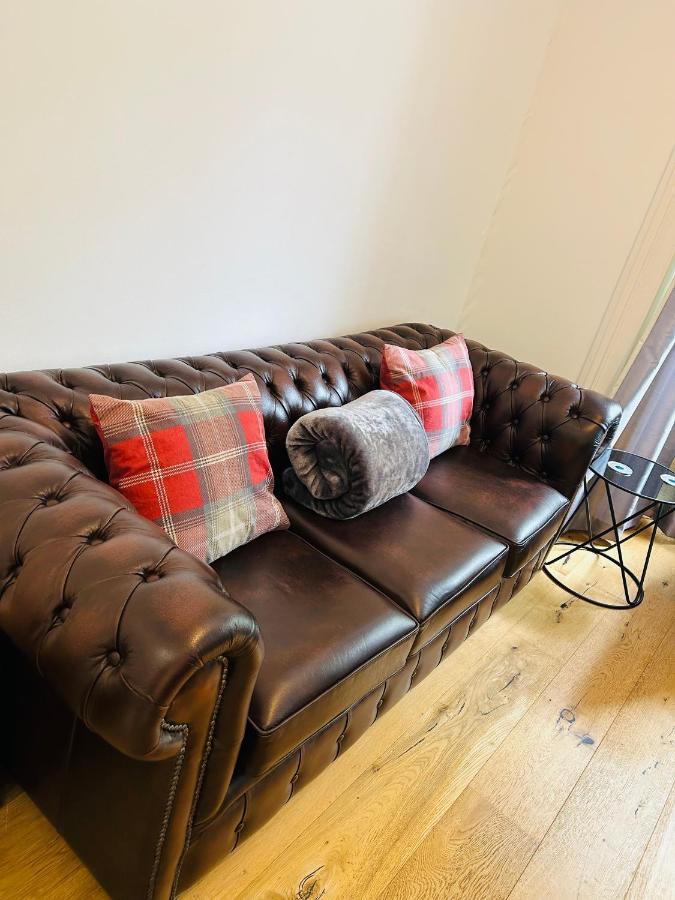 1 Bedroom In Shepherds Bush, * Londra