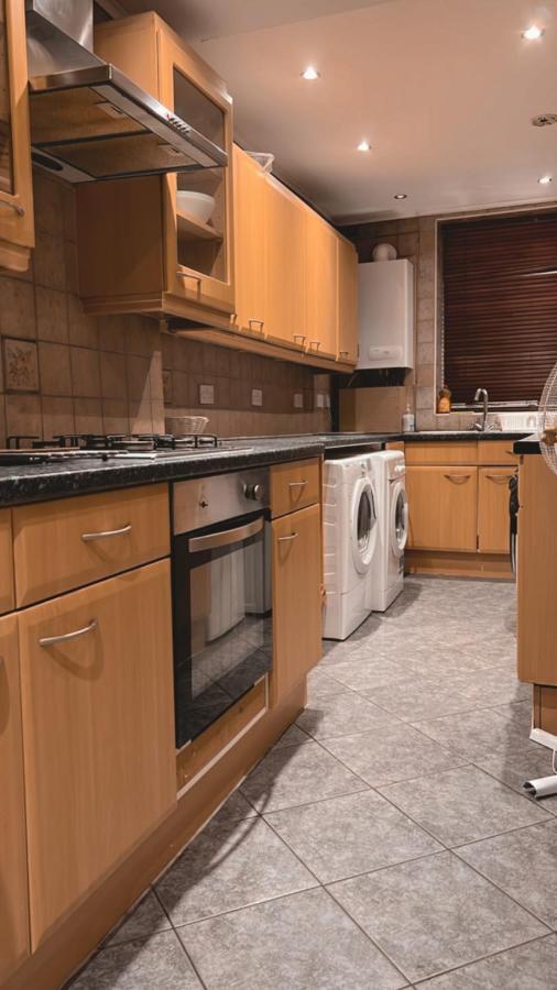 For Up To 6, Next To Big Ben & Eye * London