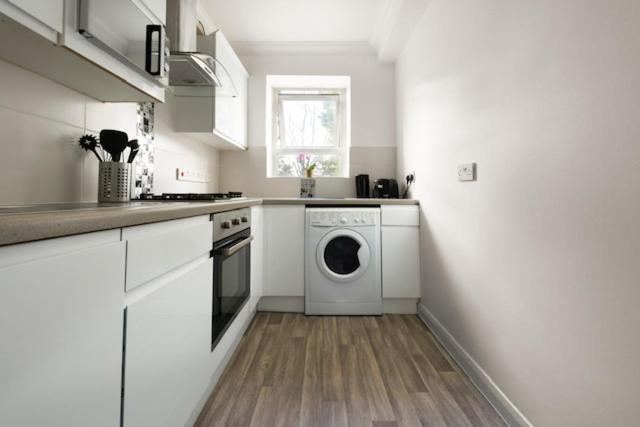 Apartment Sherriff Road *