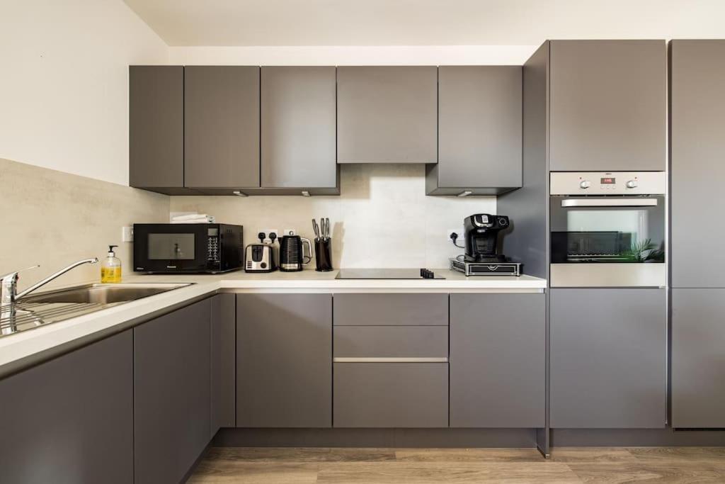 Wild Roses Serviced - Upton Park Appartement *