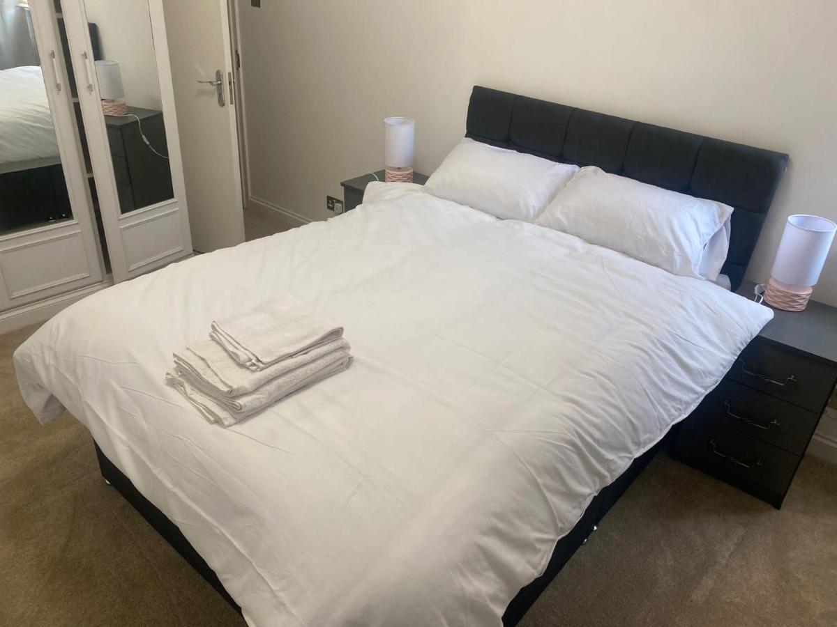 Cozy Two Bedroom Flat In The Heart Of Appartement Londen
