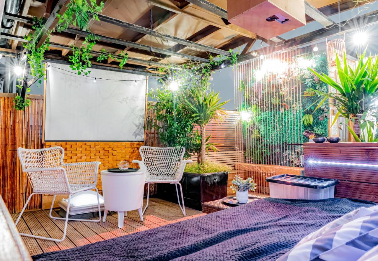 2 Bedroom Roof Terrace With Sauna Jakuzzi And Outdoor Cinema Appartamento *