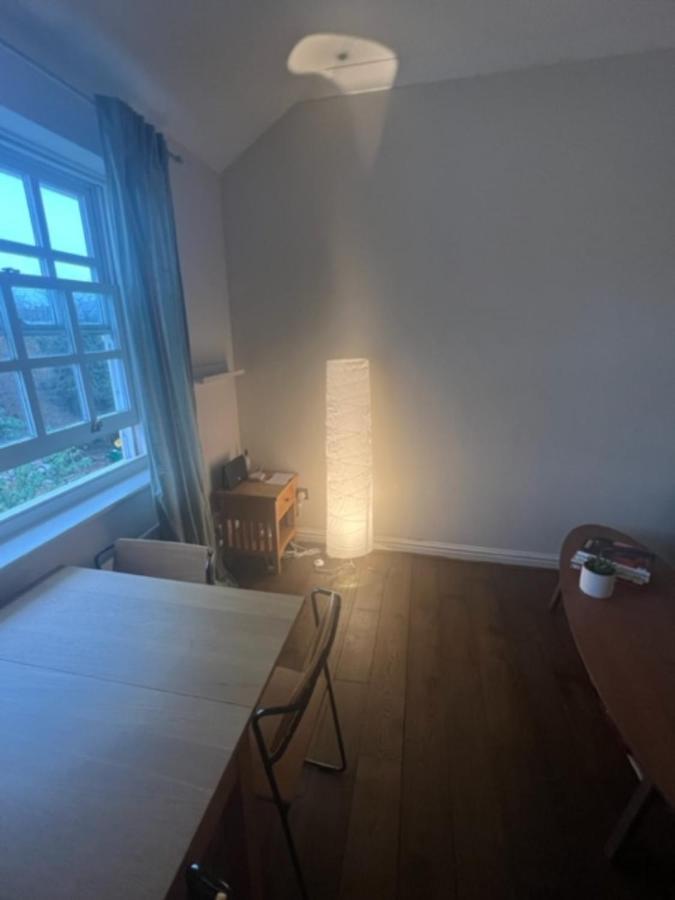 Peaceful 1 Bedroom Flat Near Highbury And Islington Lägenhet *