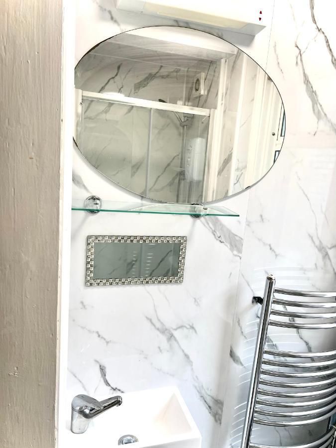 Apartment Aldgate London