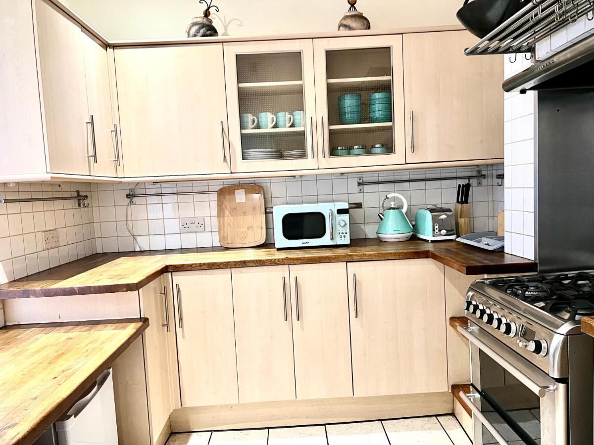Aldgate Apartment