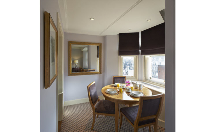 Ascott Mayfair Apartment *