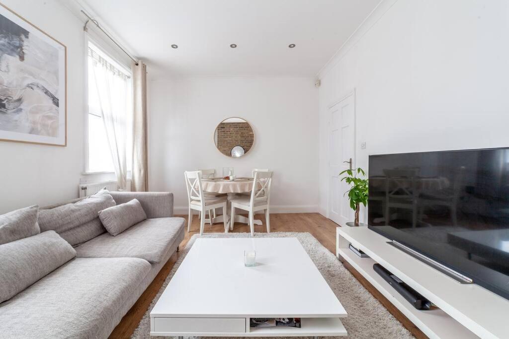 2 Bedroom Duplex Lejlighed *
