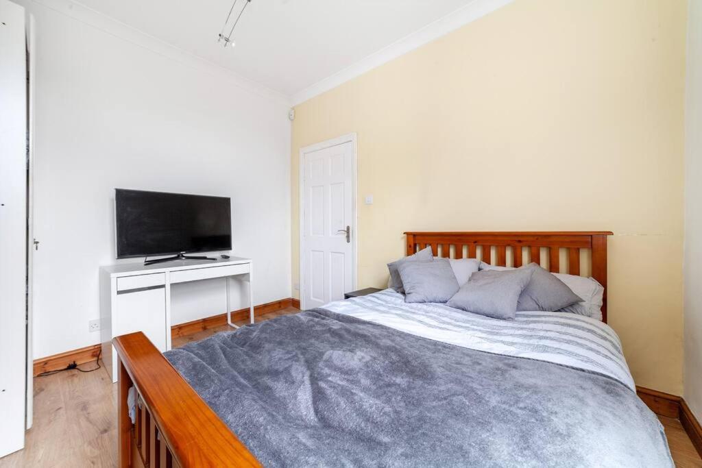 2 Bedroom Duplex Lejlighed *