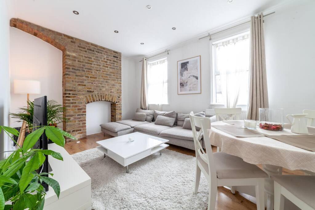 2 Bedroom Duplex * London