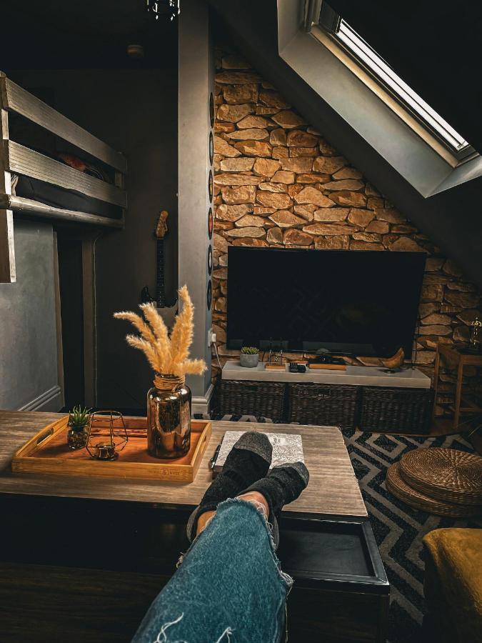 2 Bedroom Roof Terrace With Sauna Jakuzzi And Outdoor Cinema Appartamento