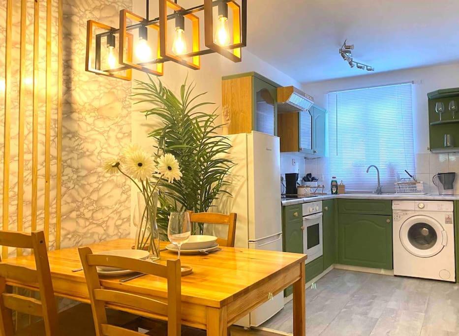 1bed W/ Hot Tub & Garden Appartamento *