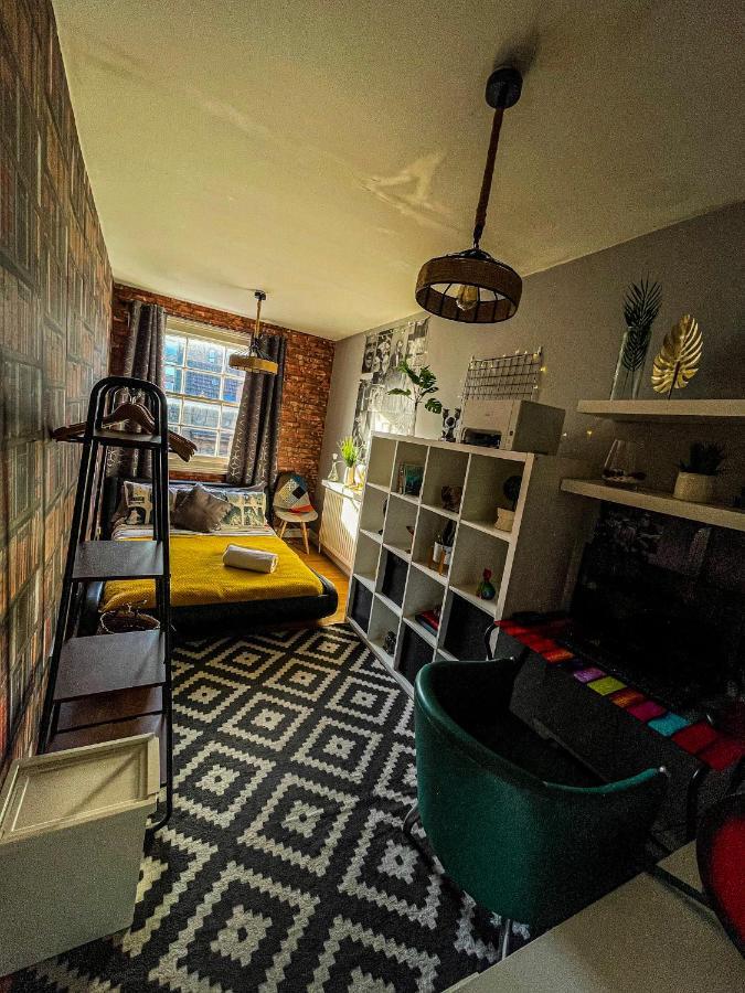 2 Bedroom Roof Terrace With Sauna Jakuzzi And Outdoor Cinema Appartamento