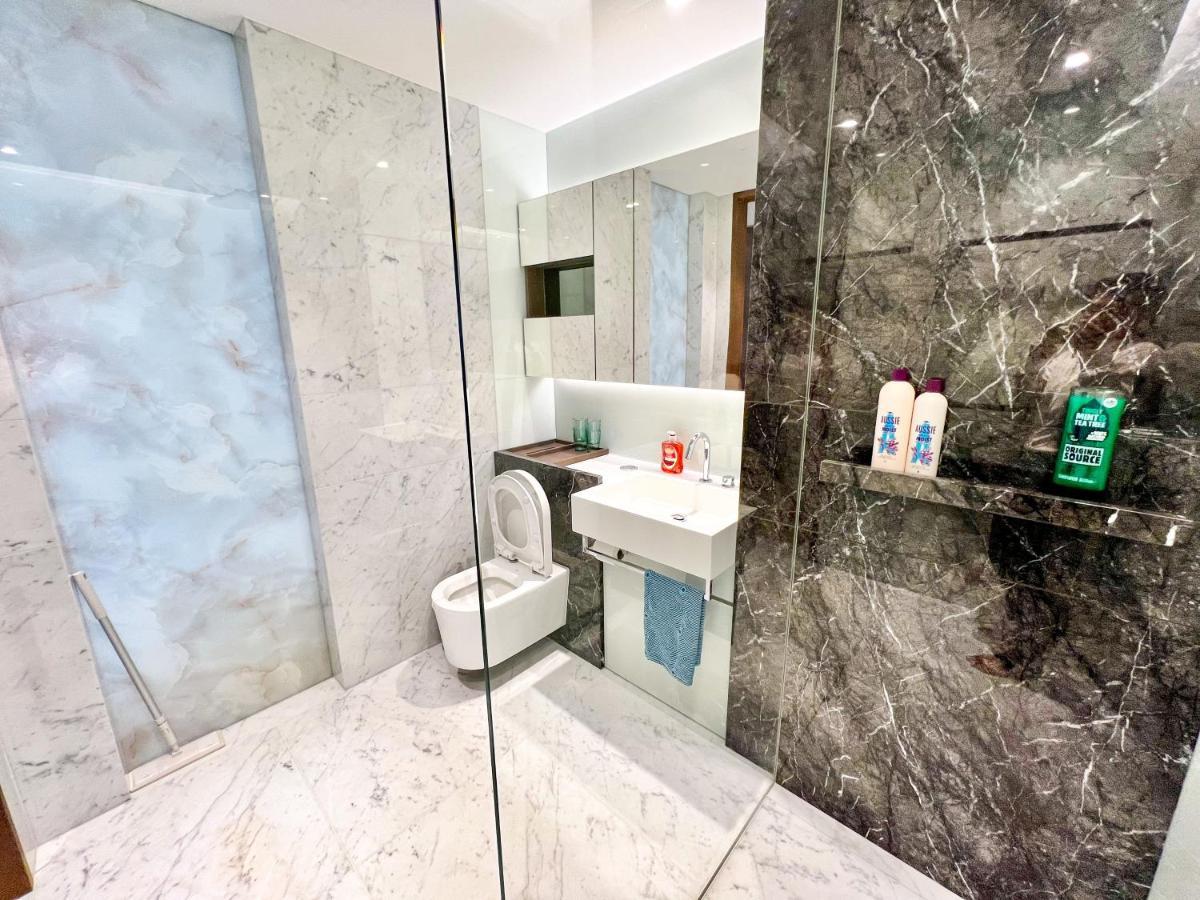 Deluxe Entire Studio Next To Eye&trafalgar Square Aparthotel