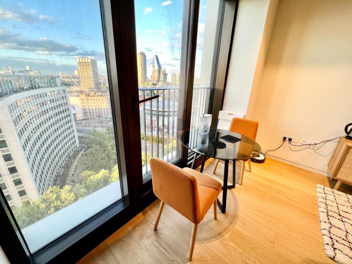 Deluxe Entire Studio Next To Eye&trafalgar Square Aparthotel
