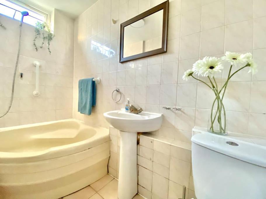 Appartamento 1bed W/ Hot Tub & Garden Londra