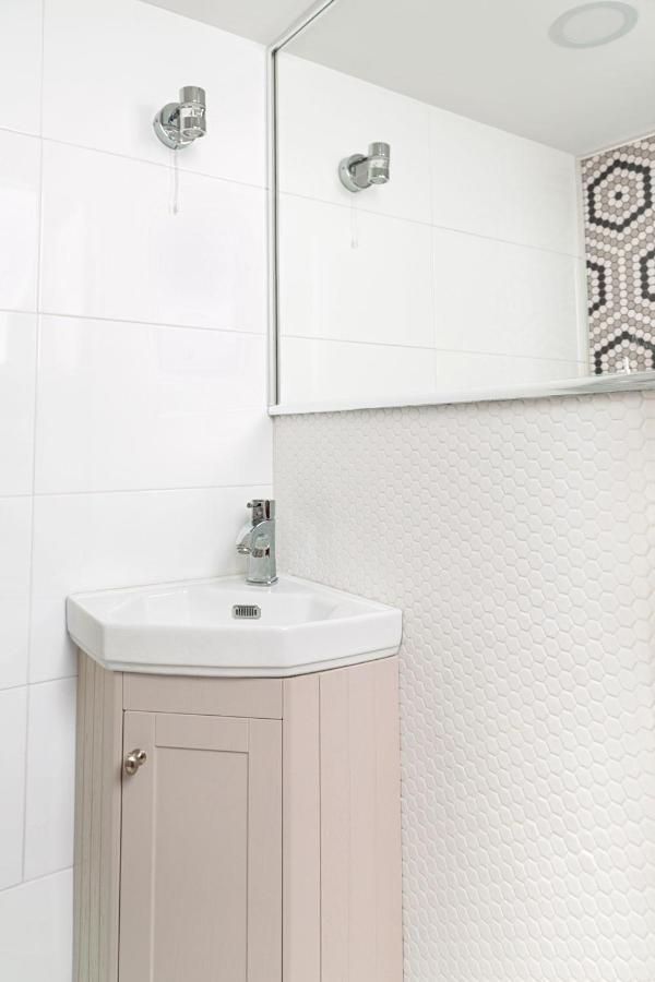 Lägenhet Newly Refurbished 2-bedroom Flat In Notting Hill