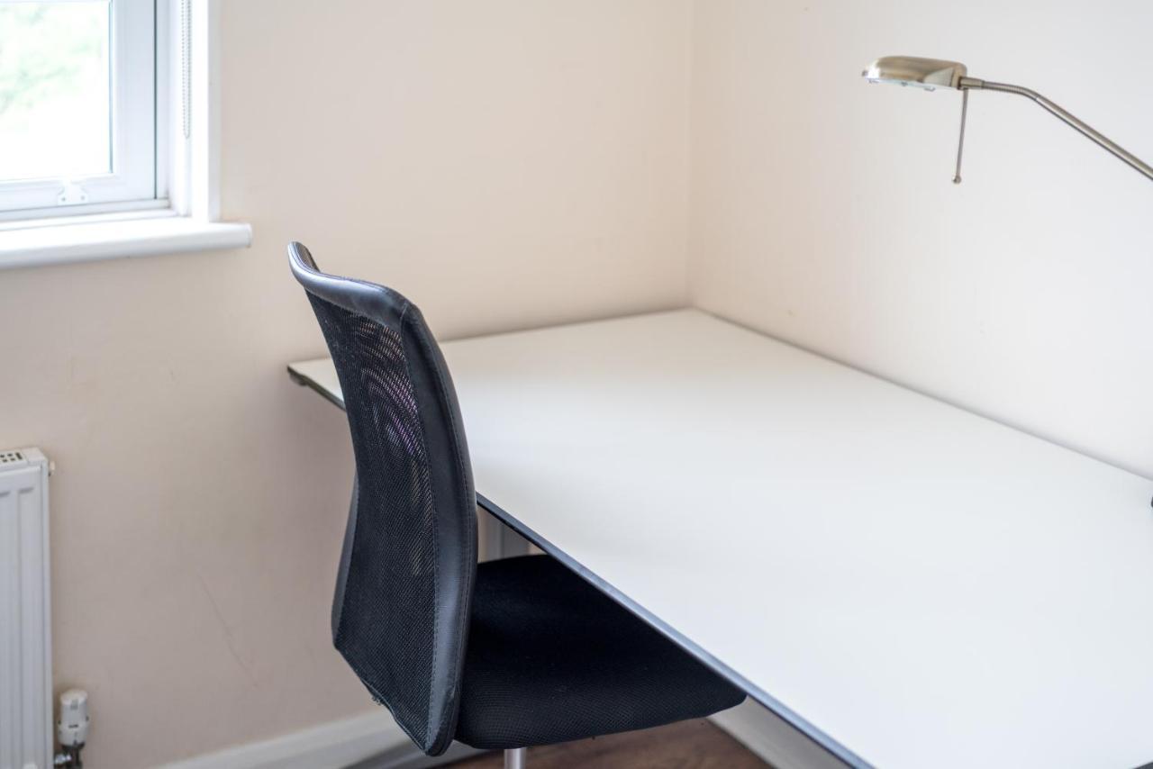 Elegant 3 Bedroom Retreat Minutes From Canary Wharf Casa vacanze *
