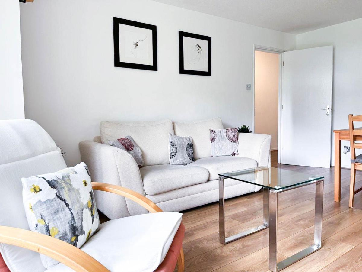 Appartamento Lovely 2 Bedroom Flat With Free Parking, Great Transport Links To London, The Excel Centre, Canary Wharf And The O2! *