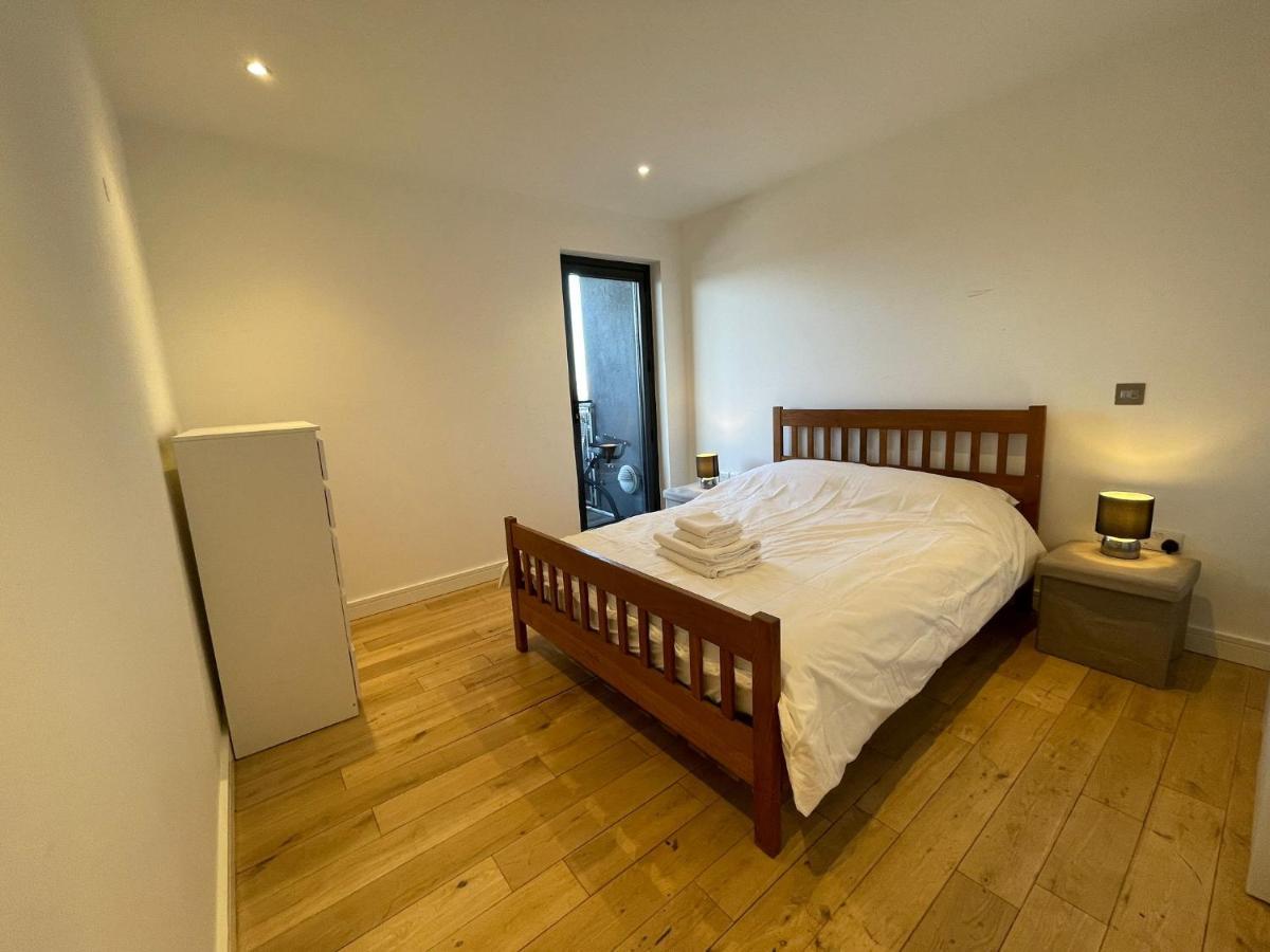 Penthouse In Battersea Amazing Views Of Appartement Londen