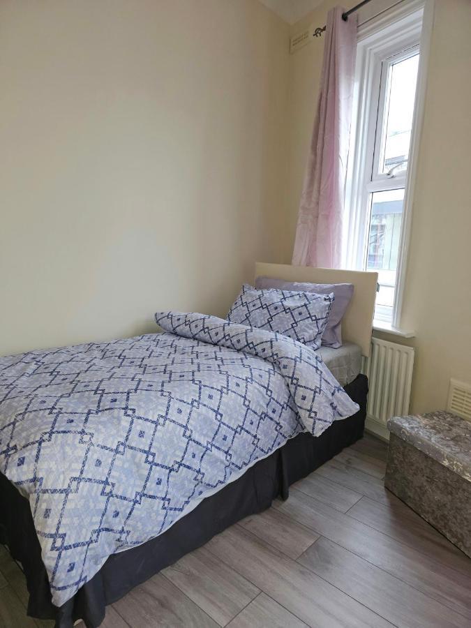 Privat overnatting Apartment, Line