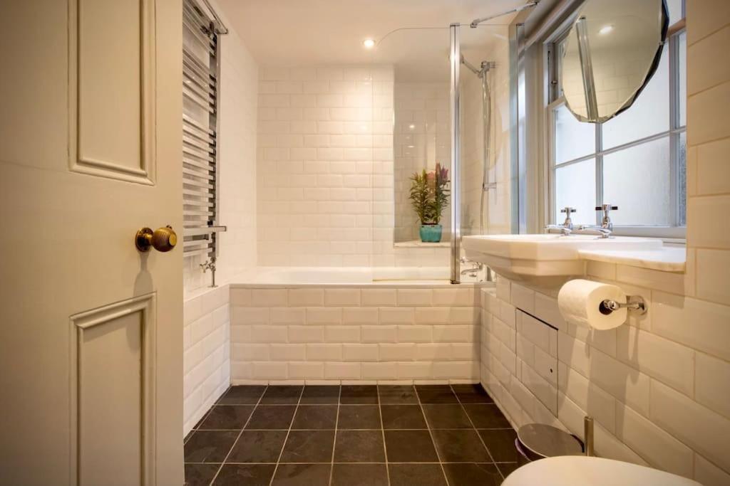 Semesterbostad Kings Cross, Self-contained House & Private Garden London