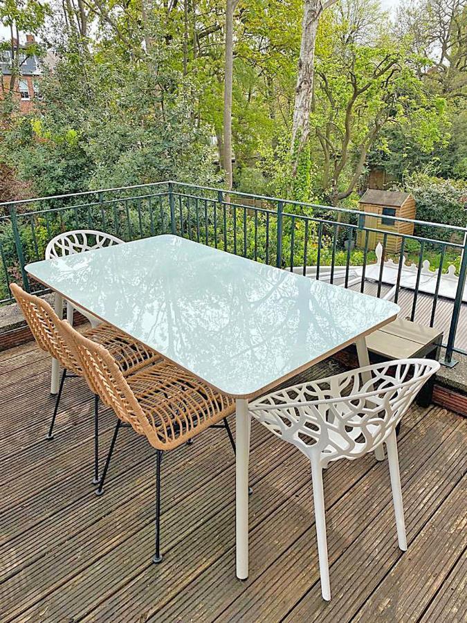 Holiday home Amazing Holidays With A Terrace *