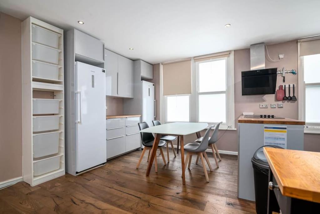 Luxury Located Near Marble Arch & Baker Street Lägenhet London