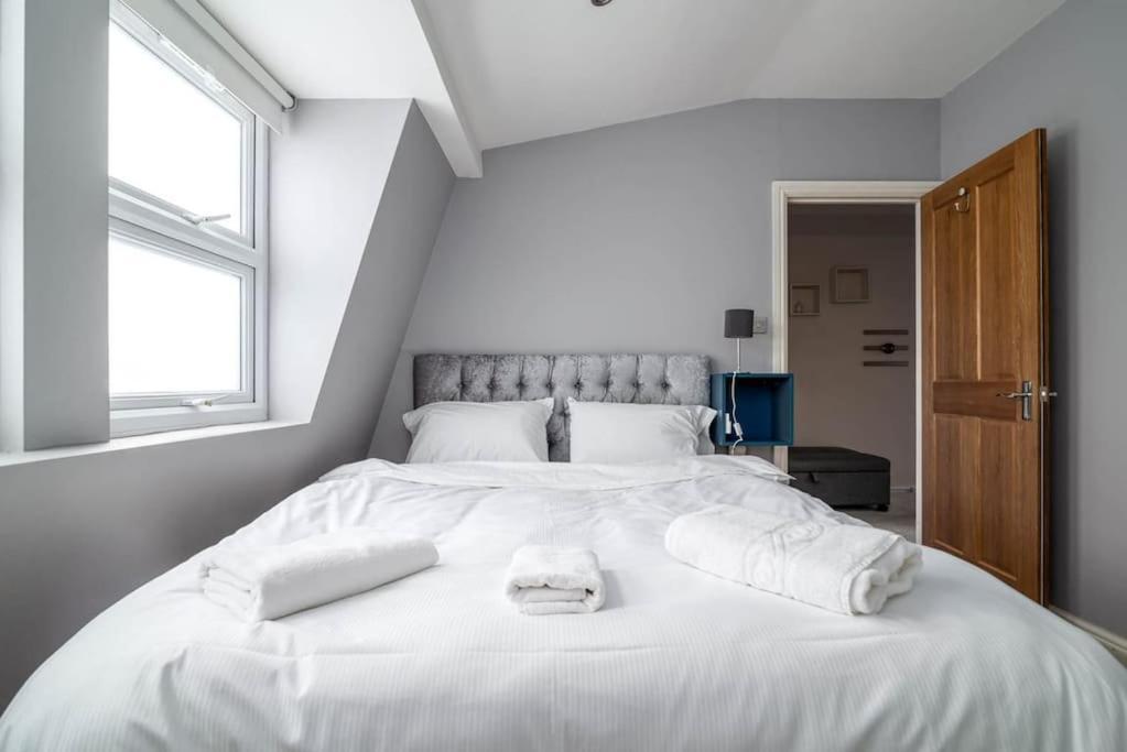 Luxury Located Near Marble Arch & Baker Street Lägenhet London