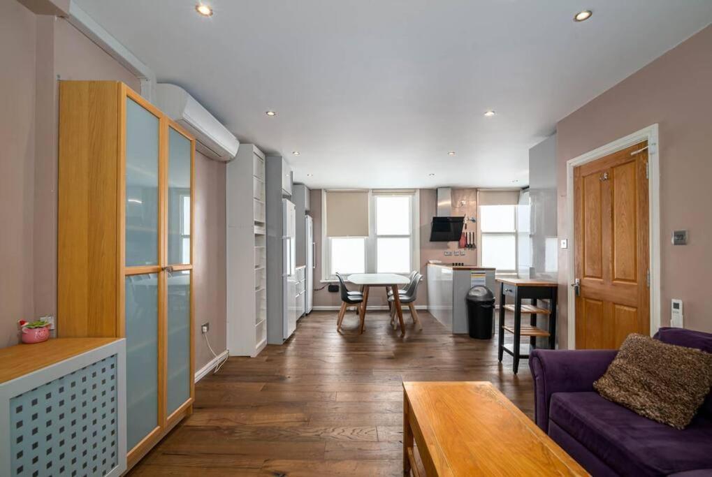 Luxury Located Near Marble Arch & Baker Street Lägenhet London