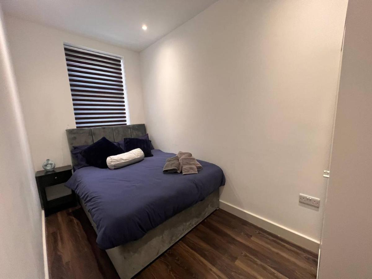 Star Finchley Road 3-bed Escape With Garden Apartment London
