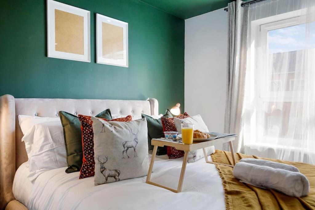 Canary Wharf By Hiatus Concierge * London