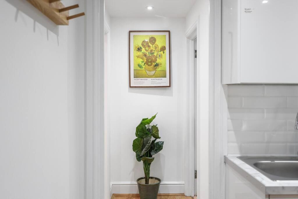 Parkhurst By Hiatus Concierge Apartment London