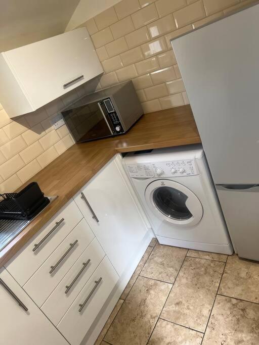 Large Modern Studio Flat