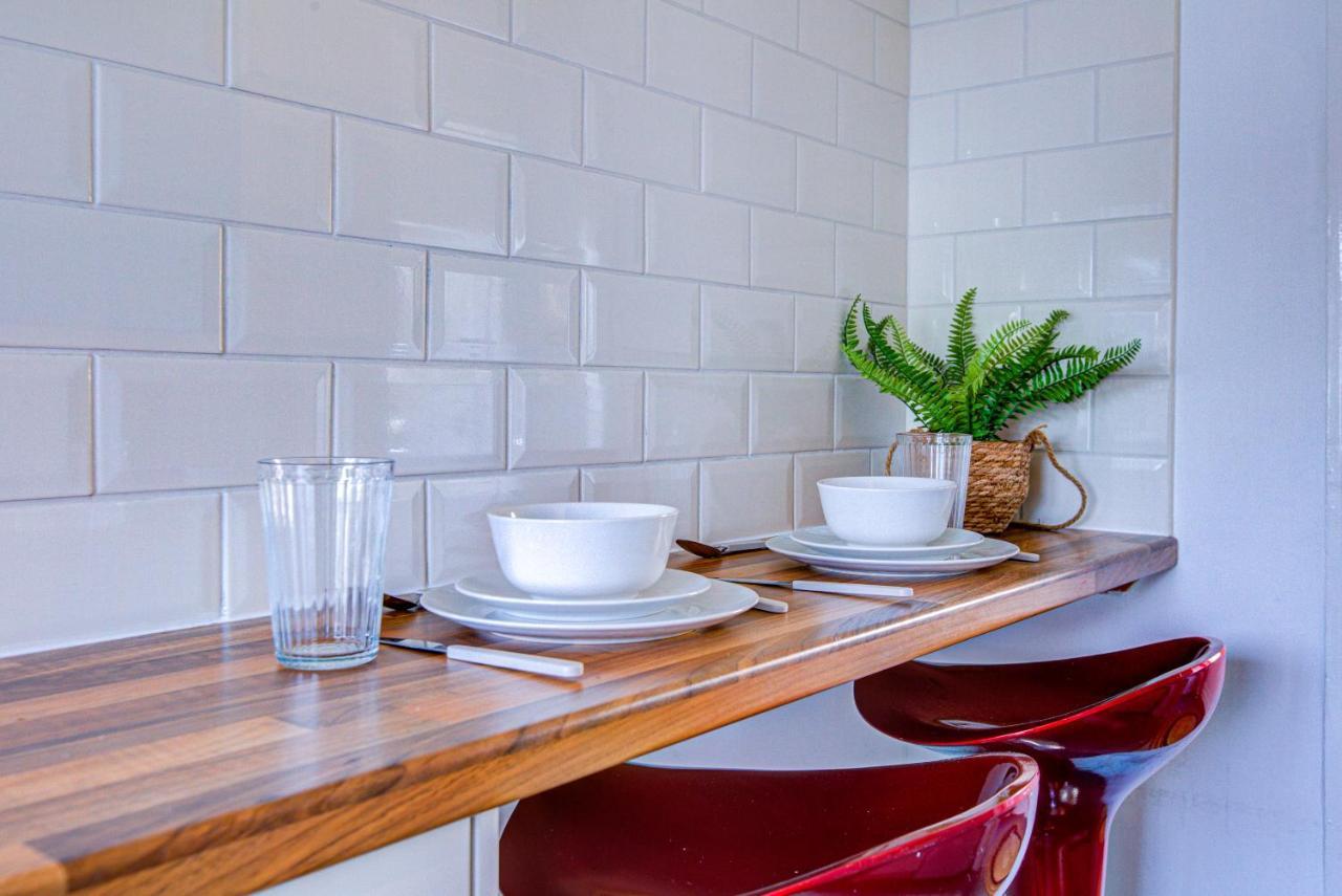Private Family Apartment, In Victoria Posh Sw1 * Londra