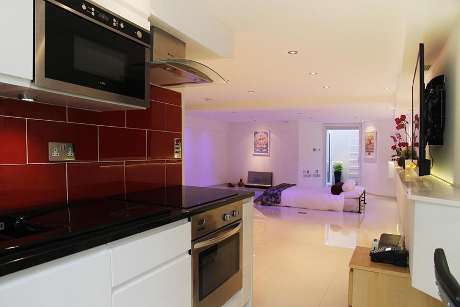 Lets Apartment London