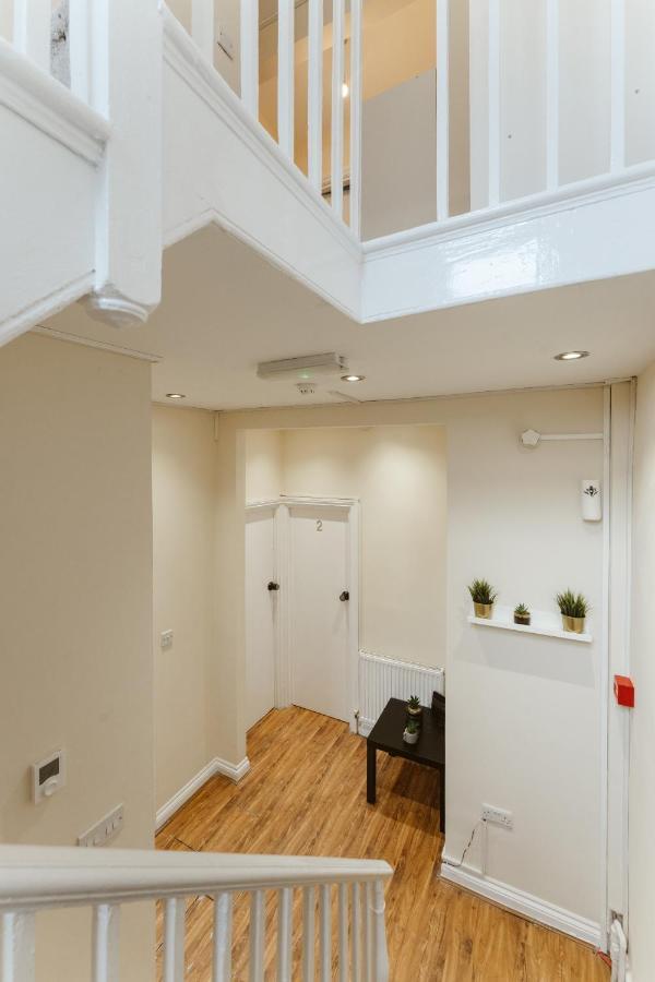 Hostel Mile End 57a *