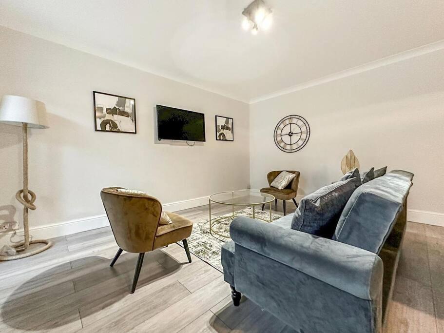 New Cosy Luxury 3 Bedroom House In Battersea