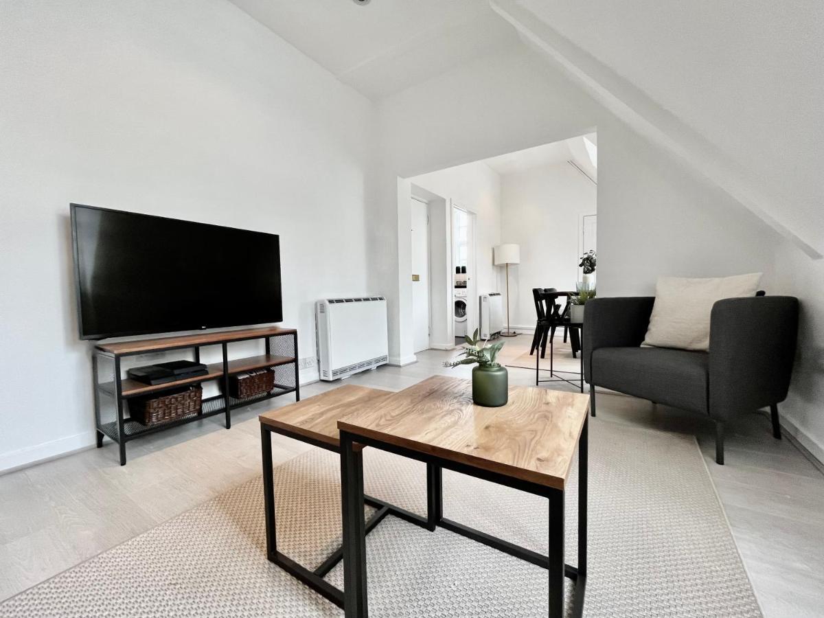 New Oxford Circus 2 Bedr, 3 Beds Location Lägenhet London