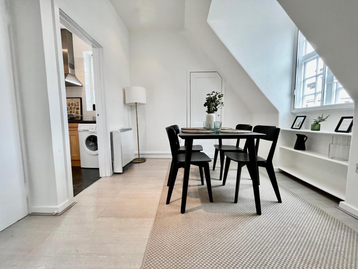 New Oxford Circus 2 Bedr, 3 Beds Location Lejlighed London